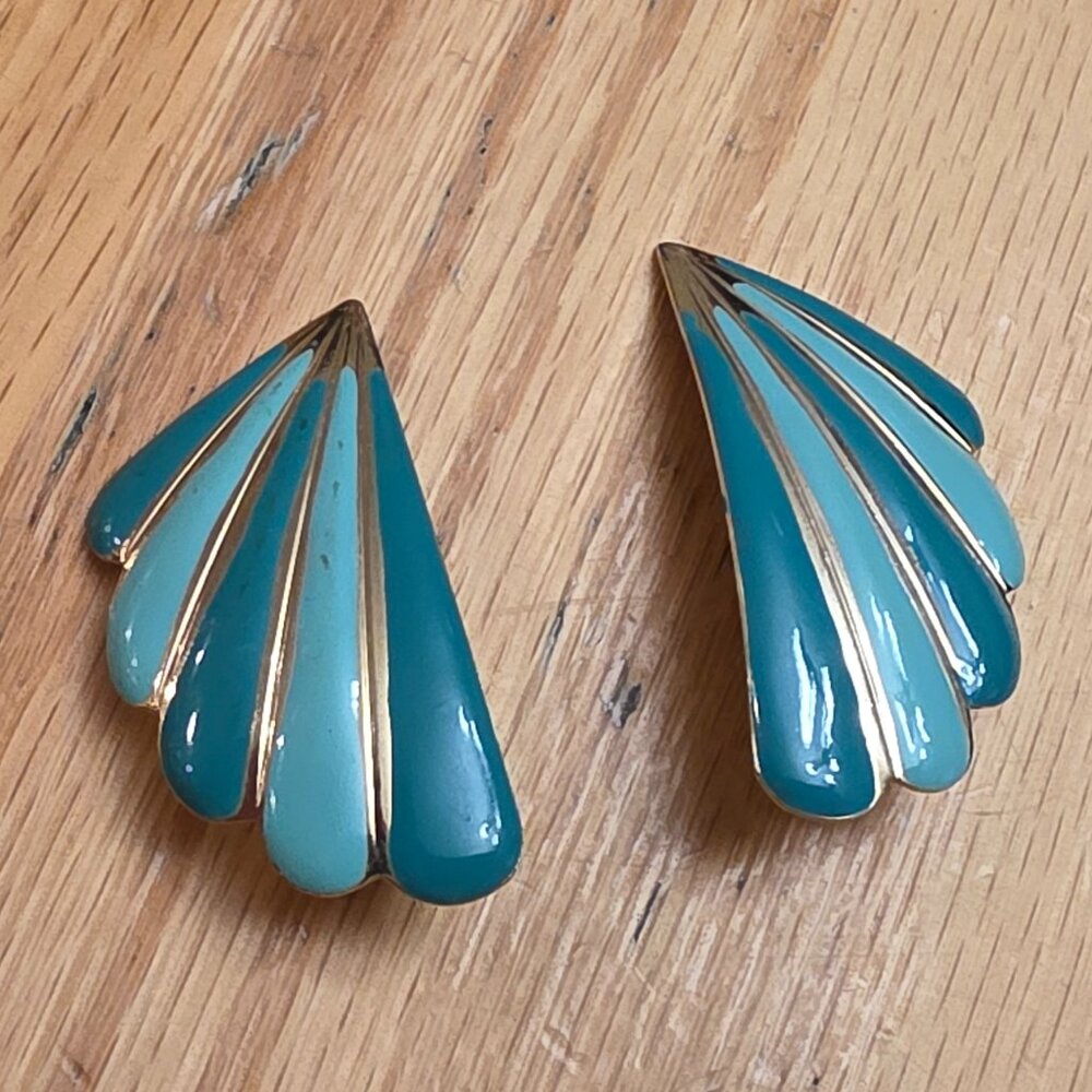 Etsy Vintage Aqua Blue Enamel Shell Earrings